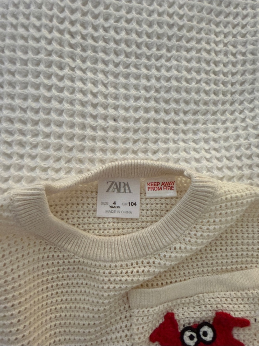 Zara Cream Short Sleeve Knit Top with Red Crab Patch - Picture 2 of 2
